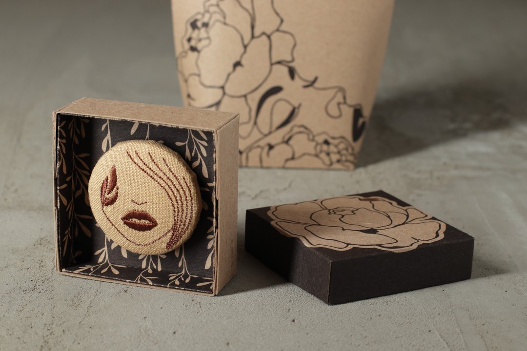 Embroidered hair accessories. Hair band + gift wrap. - 发饰 - 其他材质 咖啡色