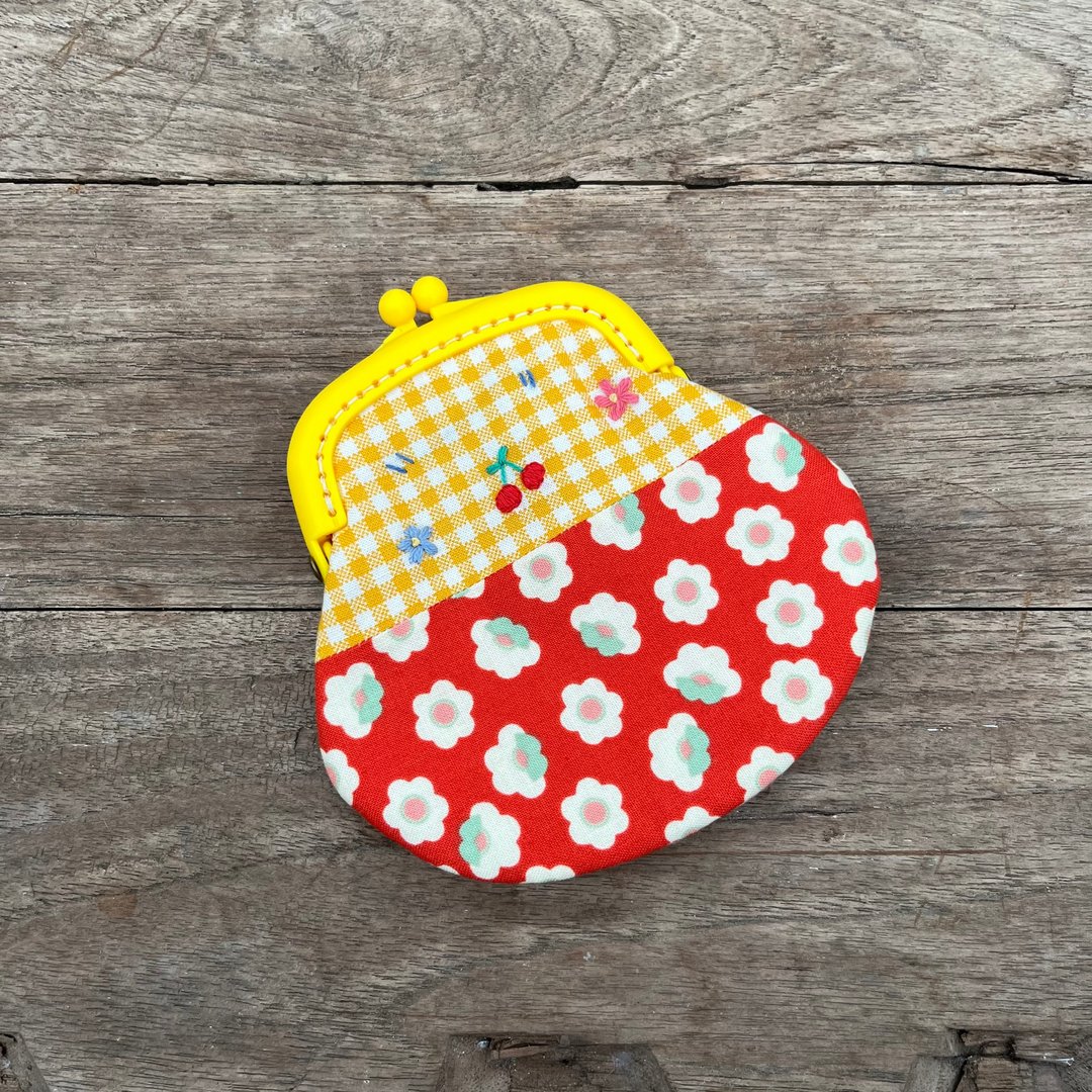 Blossom cherry  clasp frame purses - 零钱包 - 棉 红色