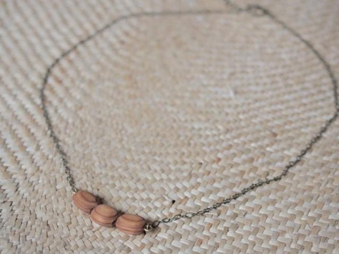 Well Rui beadwork necklace - 项链 - 木头 咖啡色
