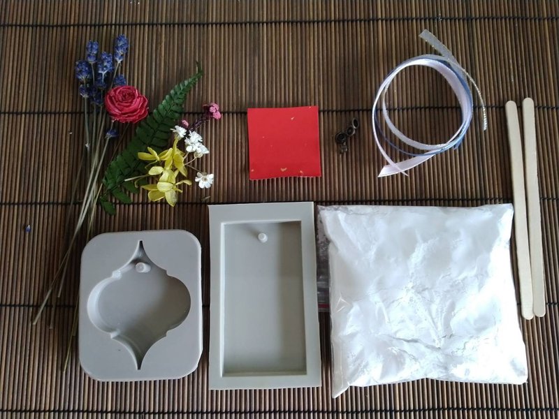 扩香石DIY 礼盒 干燥花扩香片材料包 - 植栽 - 植物．花 红色