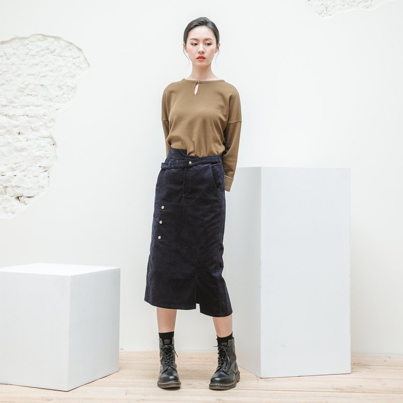 Adagio_微步剪接铅笔裙_20AF203_深绀 - 洋装/连衣裙 - 棉．麻 蓝色