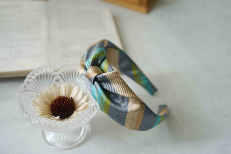 古董领带改制手工发箍-Celine-迷雾彩虹-蝴蝶结/窄版 - 发带/发箍 - 丝．绢 蓝色