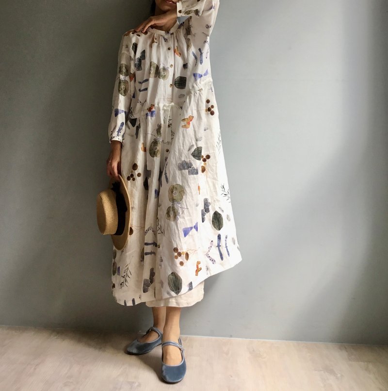 秋天的童话/设计师印花亚麻系列/小立领全开扣抽绳成长版洋装 - 洋装/连衣裙 - 棉．麻 