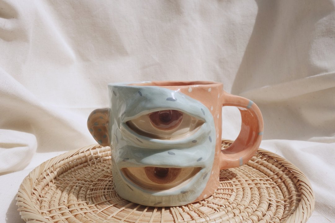 Handmade ceramic mug 2eye in blue and pink  :) - 花瓶/陶器 - 陶 粉红色