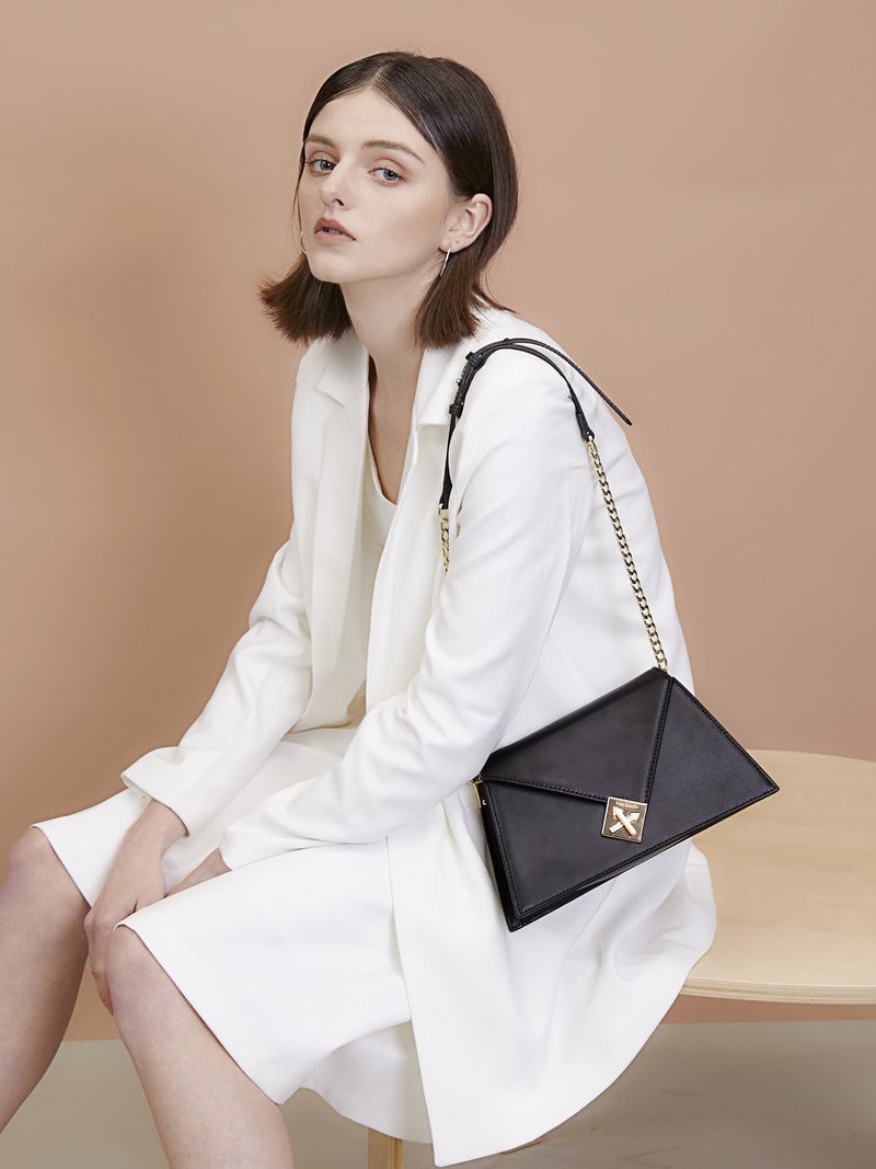 【SALE】 MBS心锁不规则设计梯形单肩包真皮斜挎包 - 侧背包/斜挎包 - 真皮 红色