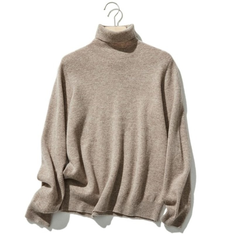 贴身接触，当然要选择顶级质料。100%羊毛针织 无缝编织工法 高领 摩卡色 231017-3 - 女装上衣 - 羊毛 