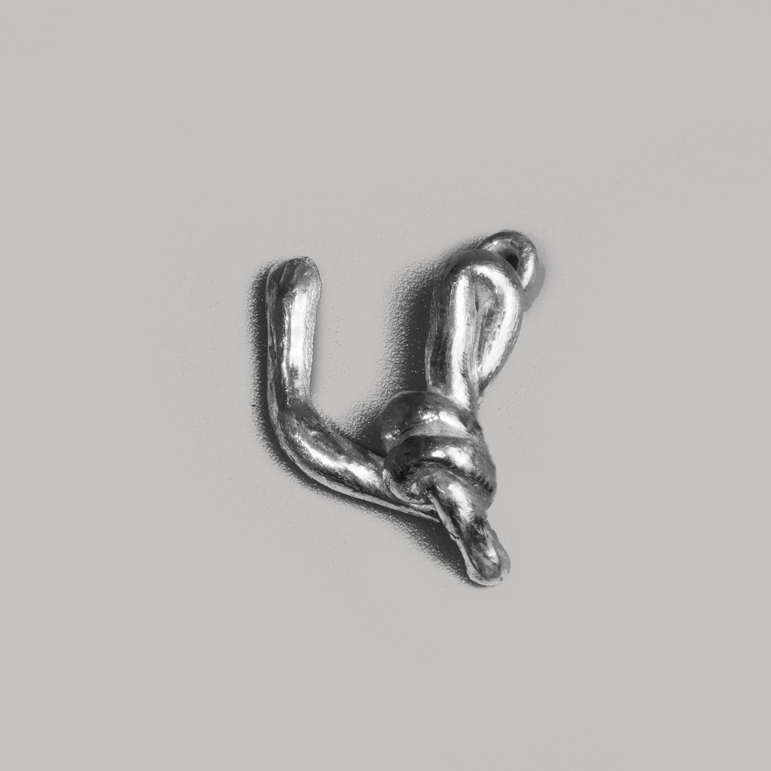 Knot Alphabet 纯银 99.99 字母坠饰 (仅坠饰) / U / - 其他 - 纯银 银色