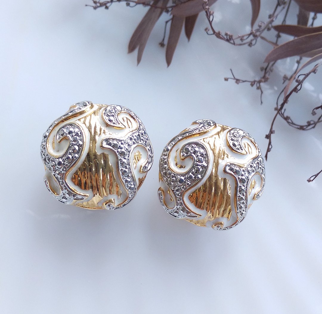 【西洋古董饰品 】摩登 金银色调 白珐琅 复古夹式耳环 - 耳环/耳夹 - 其他材质 白色