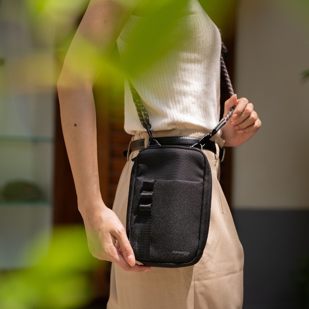 Bon Voyage 斜背小包 - 黑MONO-BV-SAC-BLK色 - 其他 - 尼龙 黑色