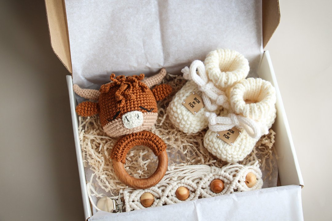 set for babys, crochet rattle cow, pacifier clip, booties - 玩具/玩偶 - 棉．麻 咖啡色