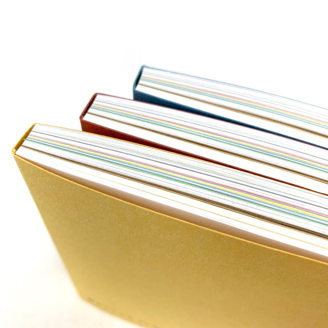 92 types of paper Notebook - 卡片/明信片 - 纸 红色