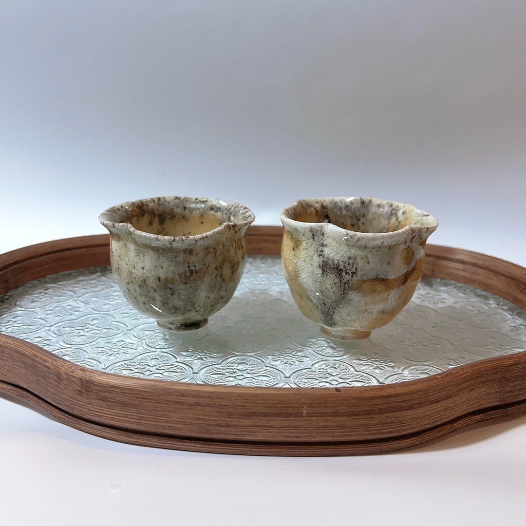 柴烧志野花形对杯 / 花对杯 / 小平凡手作 - 茶具/茶杯 - 陶 