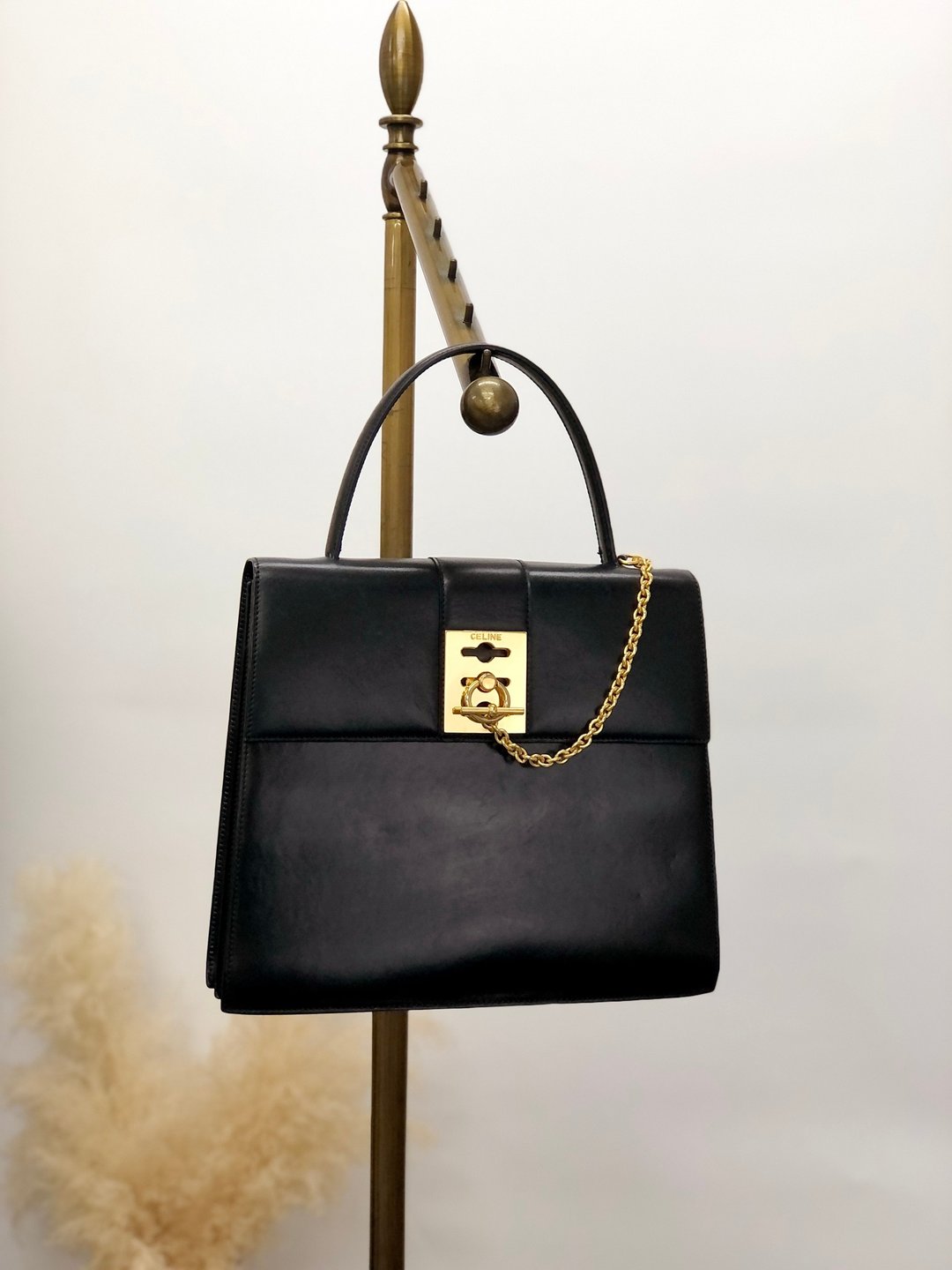 【 日本直送 名牌中古包 】CELINE  સેલિન 手提包 黑色  ગનસીની 皮革 顶部提把 vintage 古着 56sjvr - 手提包/手提袋 - 真皮 黑色