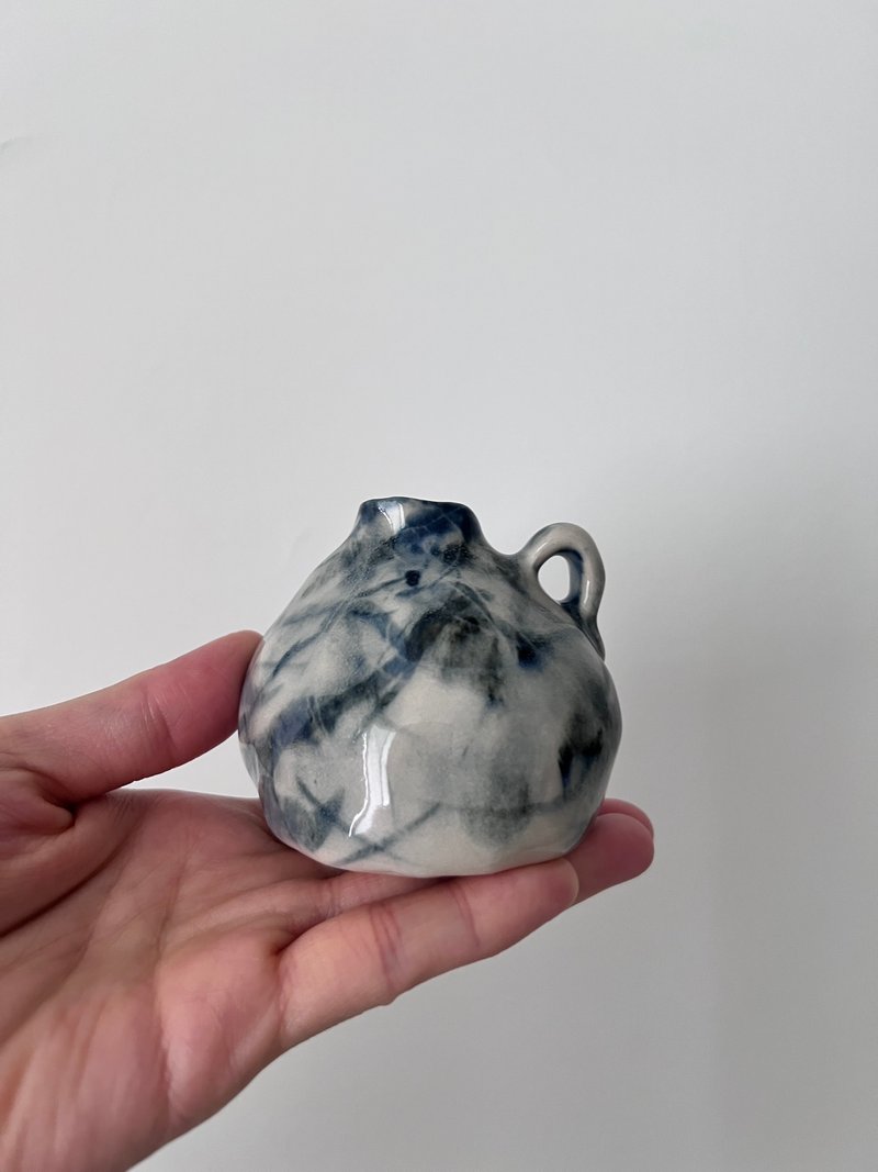 染墨  小花瓶6.6 x 7 x H6.3cm - 摆饰 - 陶 