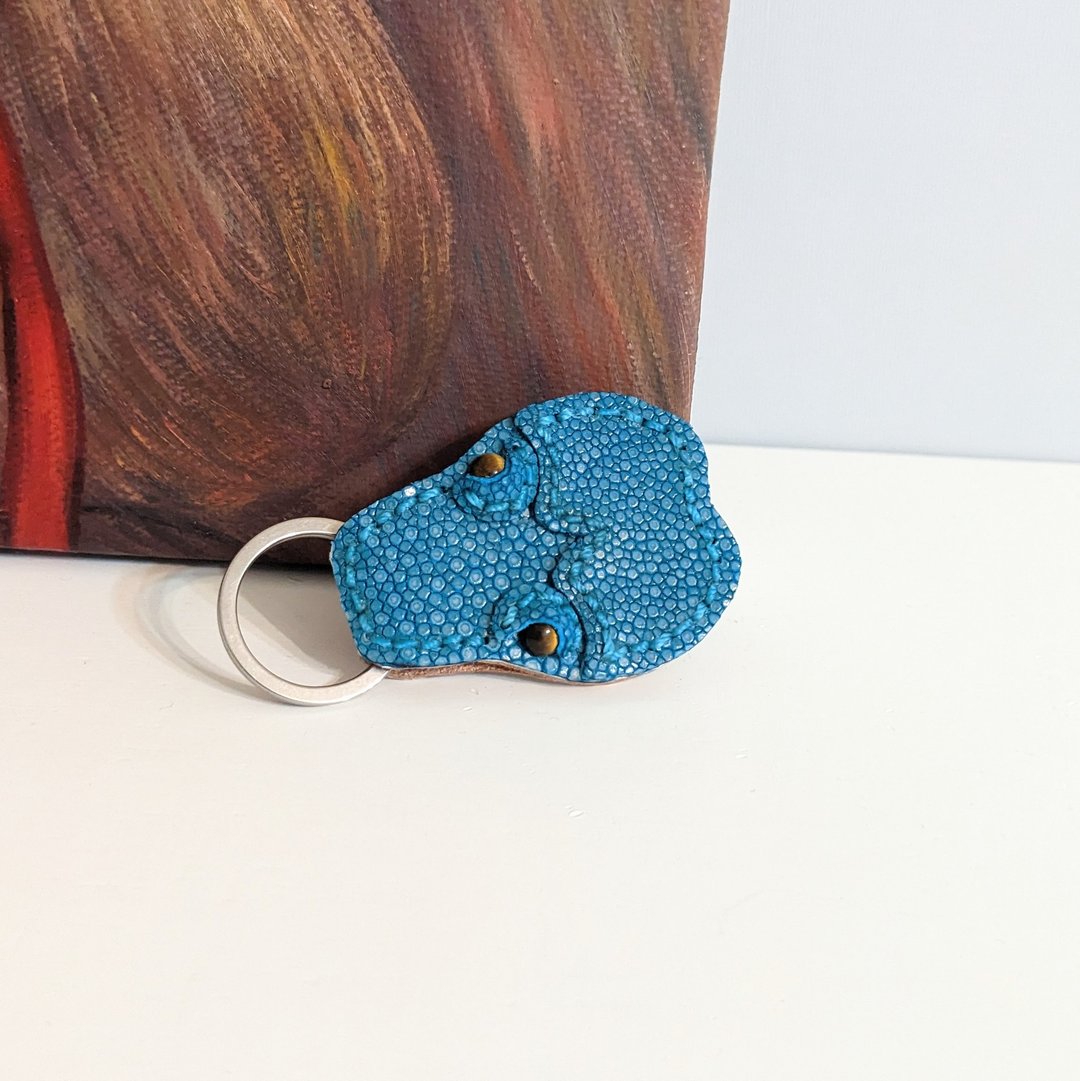 Green Python Blue Condor Leather Keychain - 钥匙链/钥匙包 - 真皮 蓝色
