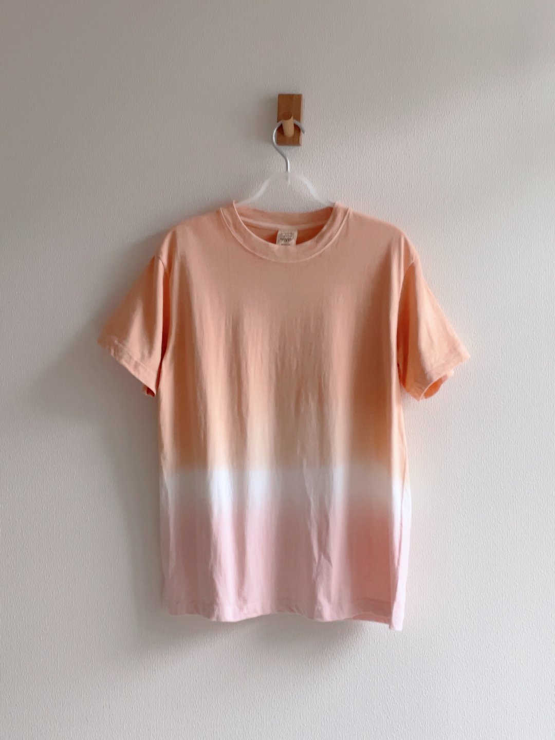Made in Japan Hand-dyed Tropical Time Mud dyed organic cotton T-shirt with mud dyed in gentle orange and pink - 女装 T 恤 - 棉 橘色