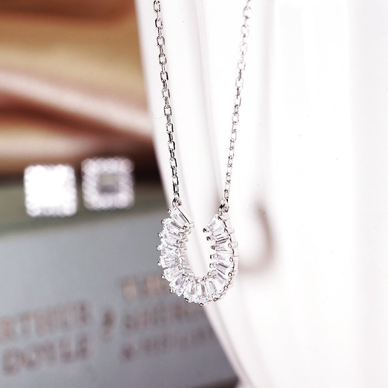 幸运满钻 马蹄铁项链 925纯银 女生项链 白K金 镀金项链 - 项链 - 纯银 银色