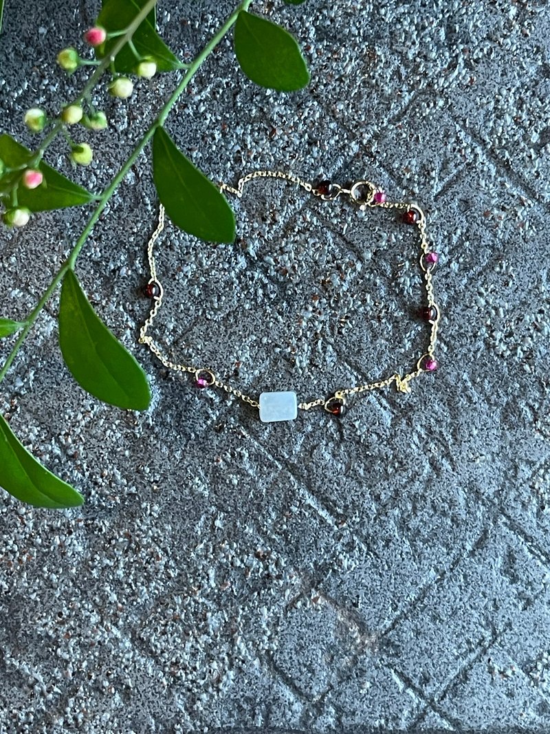 细手链 II 缅甸玉白翡方块X石榴石 I 防敏包金保色链缅甸A货翡翠 - 手链/手环 - 玉石 