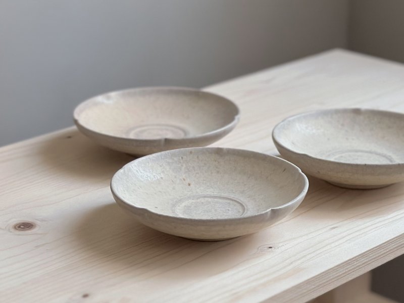 浅柿 四寸花型小钵 - 盘子/餐盘/盘架 - 陶 