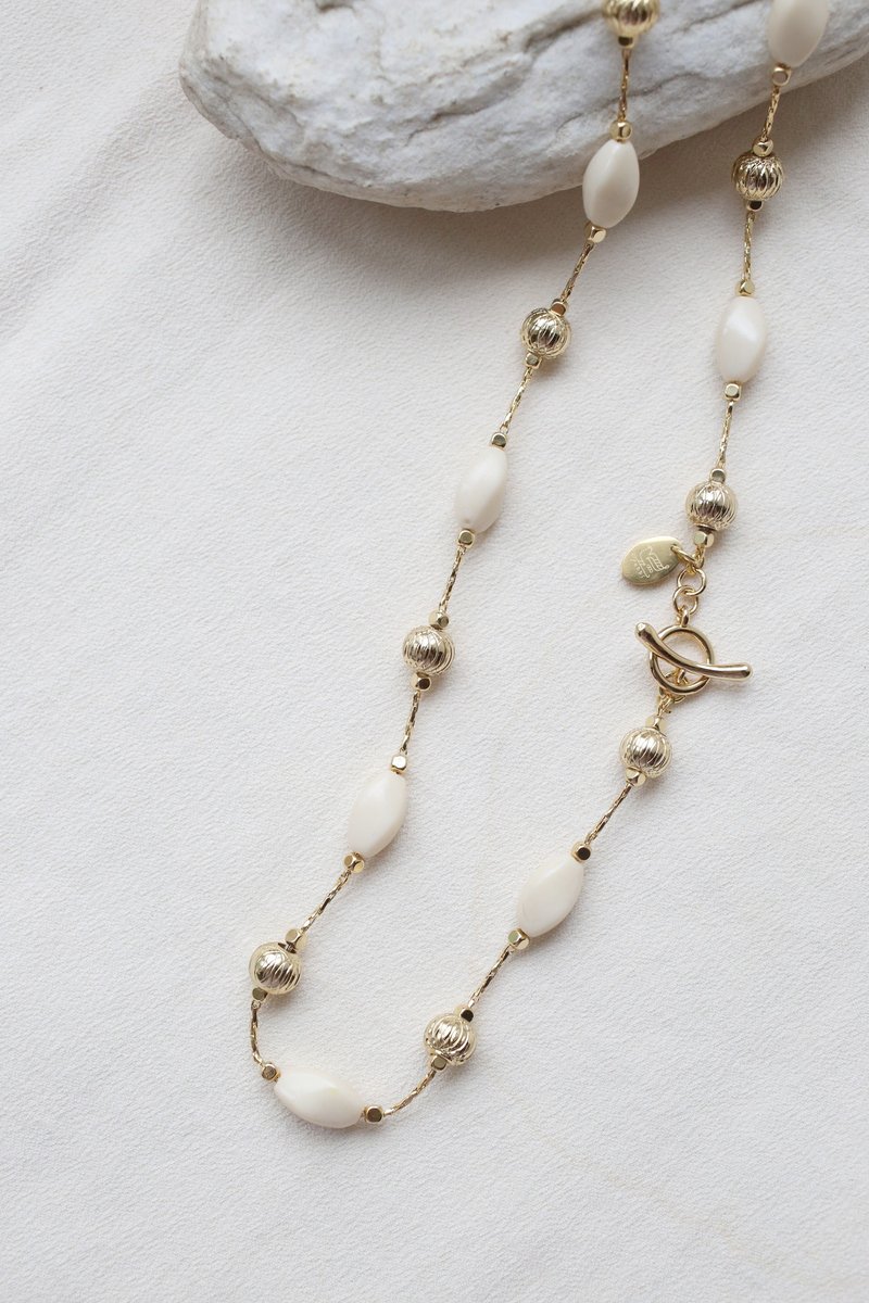 NATURE ALL AROUND -雨露短链 项链 颈链 - 项链 - 铜/黄铜 白色