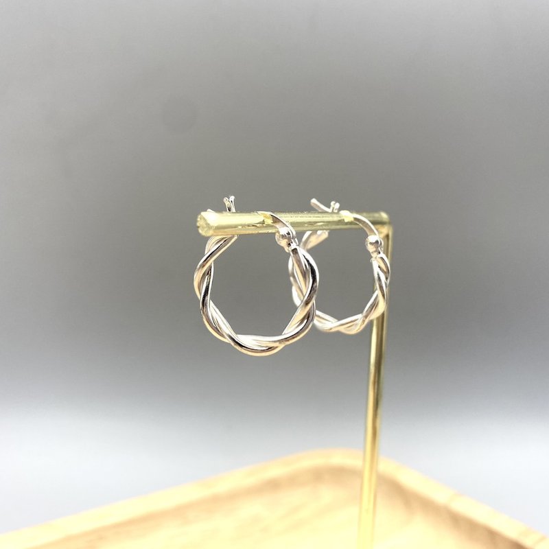 Twisted Earrings, Twisting Circle, Twisted Hoop Earrings, 925 Sterling Silver - 耳环/耳夹 - 纯银 银色
