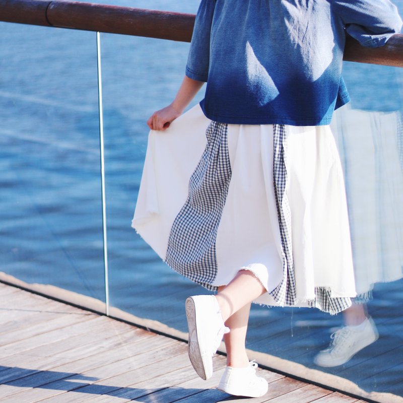 拼牛仔布系列／两色入／三角拼布牛仔半身伞裙 - 裙子 - 其他材质 白色