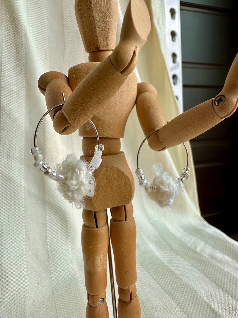 珠珠编织耳环 - 耳环/耳夹 - 不锈钢 白色