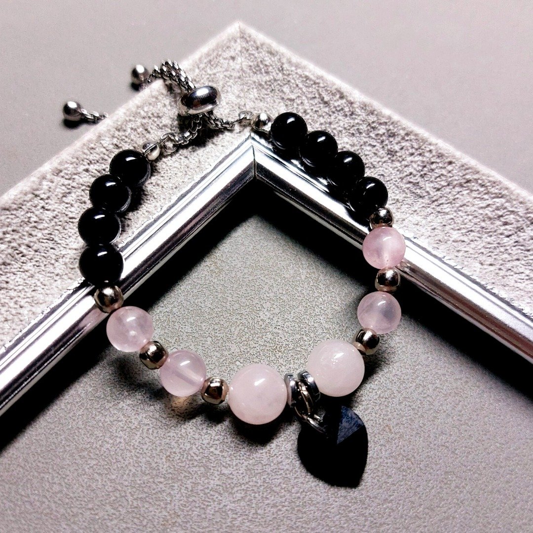 Black Pink Lover II rose quartz bracelet, empowering love with genuine Swarovski crystal pendant. - 手链/手环 - 石头 黑色