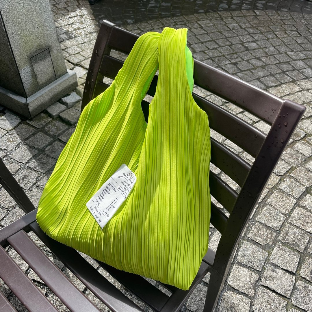 Pleated bag Lime Soda - 手提包/手提袋 - 其他材质 绿色