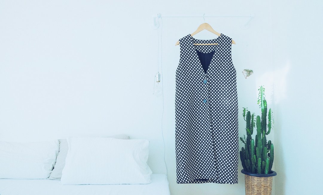 黑白缇花毛料长背心//black and white  longline vest with jacquard wool fabric - 女装背心 - 羊毛 黑色
