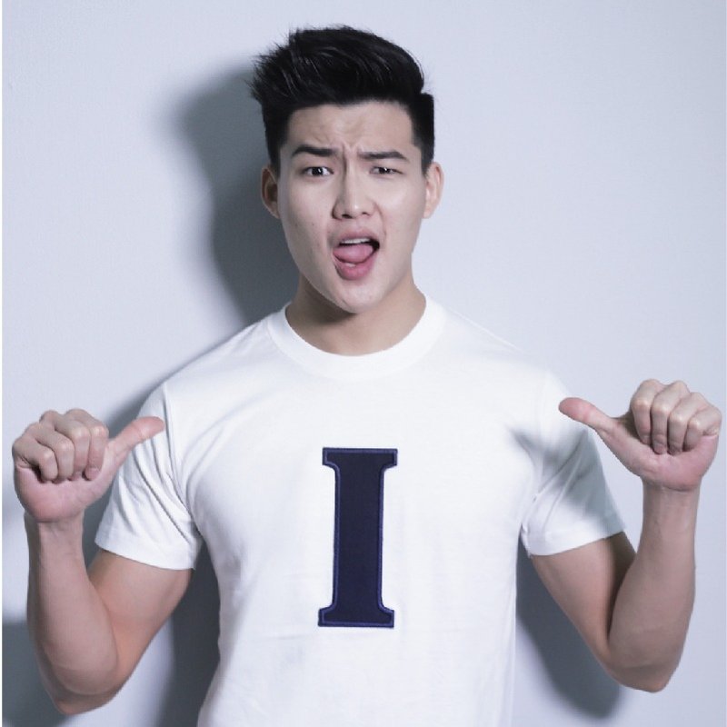 PROJECThuruf // 刺绣字母T恤 // I 字母 - 中性连帽卫衣/T 恤 - 棉．麻 白色