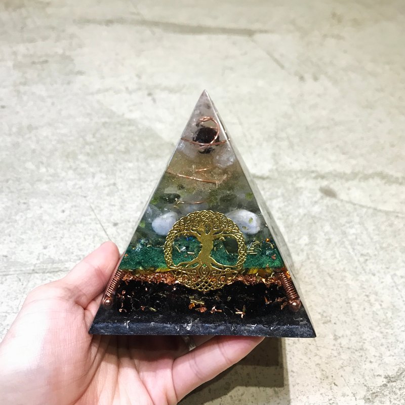 定制化奥钢能量塔-图为客订分享 - 摆饰 - 水晶 