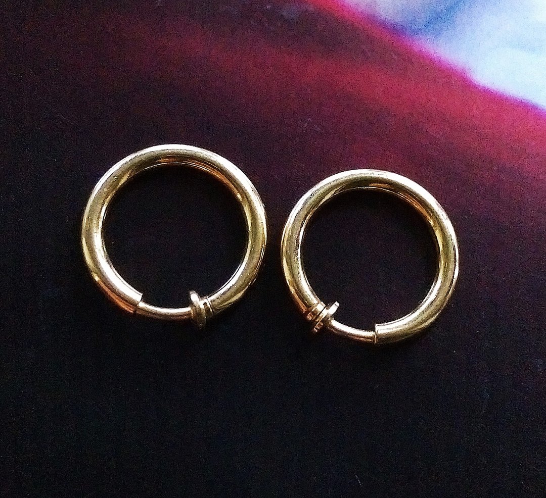 Vintage Jewelry 西洋古董饰品  简单 弹簧C圈 夹式耳环 - 耳环/耳夹 - 其他金属 金色