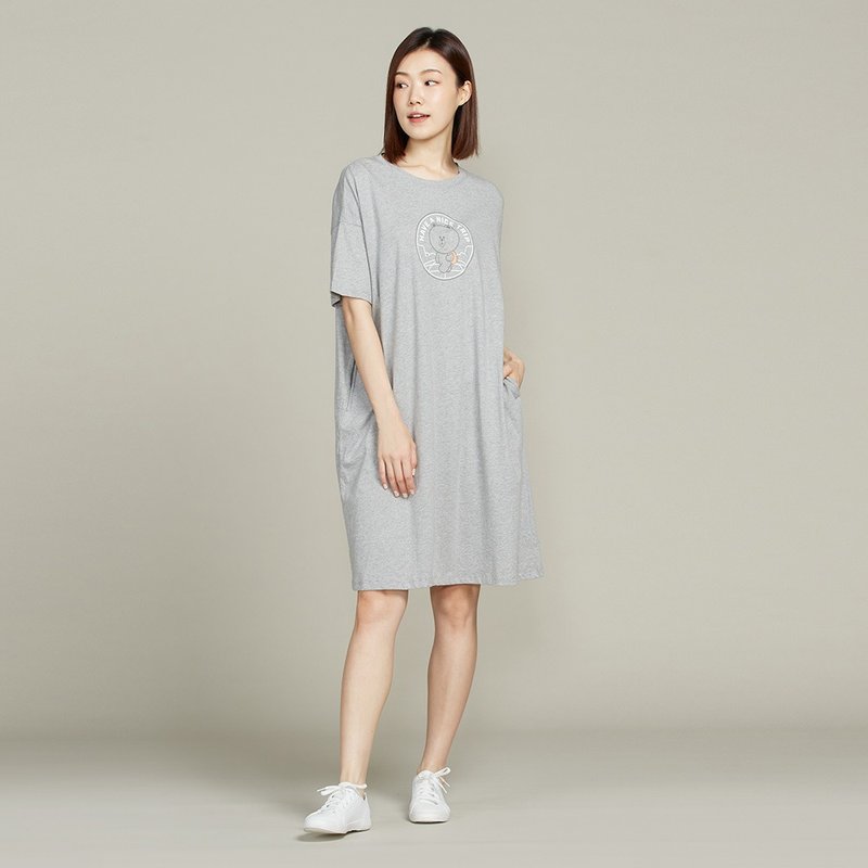 LINE FRIENDS | 熊大网印短袖洋装-迷雾灰 - 洋装/连衣裙 - 棉．麻 灰色