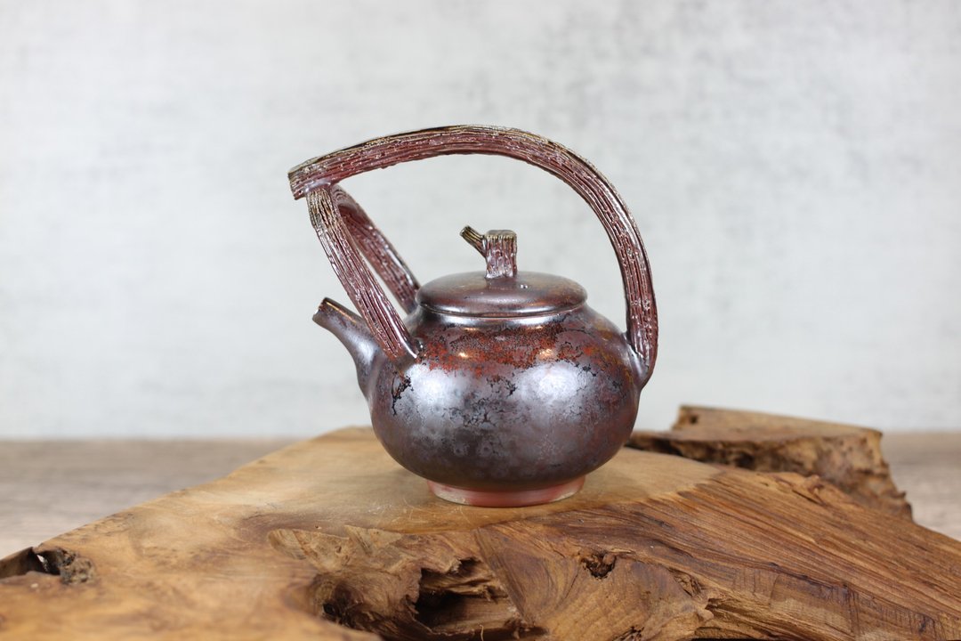 【沐春生活】220ml 天目柴烧 木纹提梁茶壶 叶敏祥手作精品 - 茶具/茶杯 - 瓷 