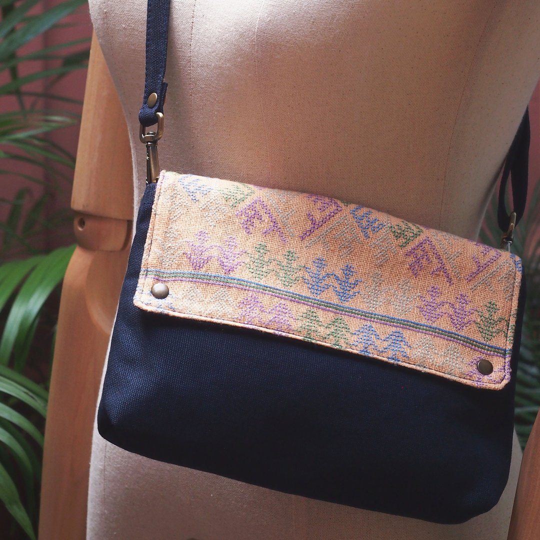 Tribal Crossbody Pouch : W 12 -  Hmong hill tribe Cross-stitch Works - 其他 - 棉 蓝色