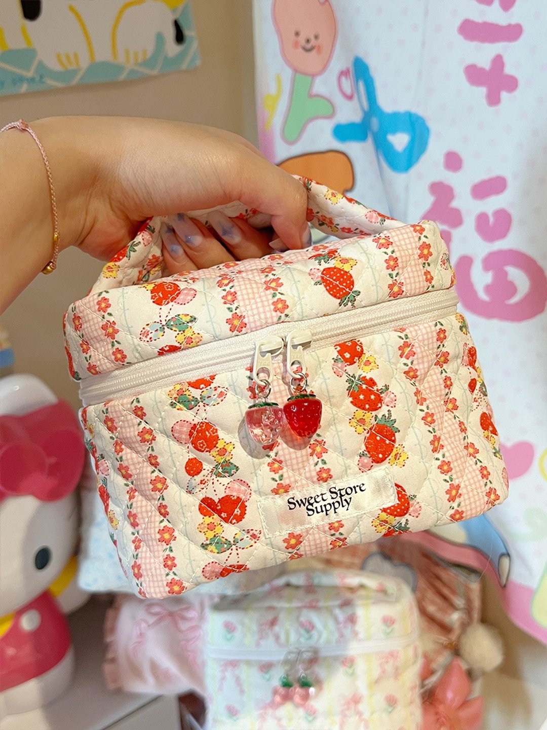 Sweetstore Supply 原创可爱甜美小草莓手提小盒子化妆品收纳包 - 化妆包/杂物包 - 棉 红色