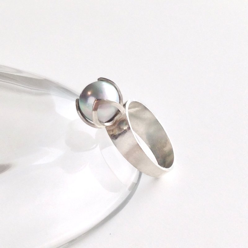 [Order production] ring / Silver 950 Akoya Baroque Pearl 9.5-10mm ball - 戒指 - 其他金属 银色