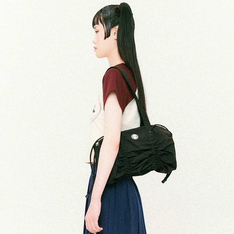 锤子束绳肩背包 黑色 - 手提包/手提袋 - 聚酯纤维 黑色