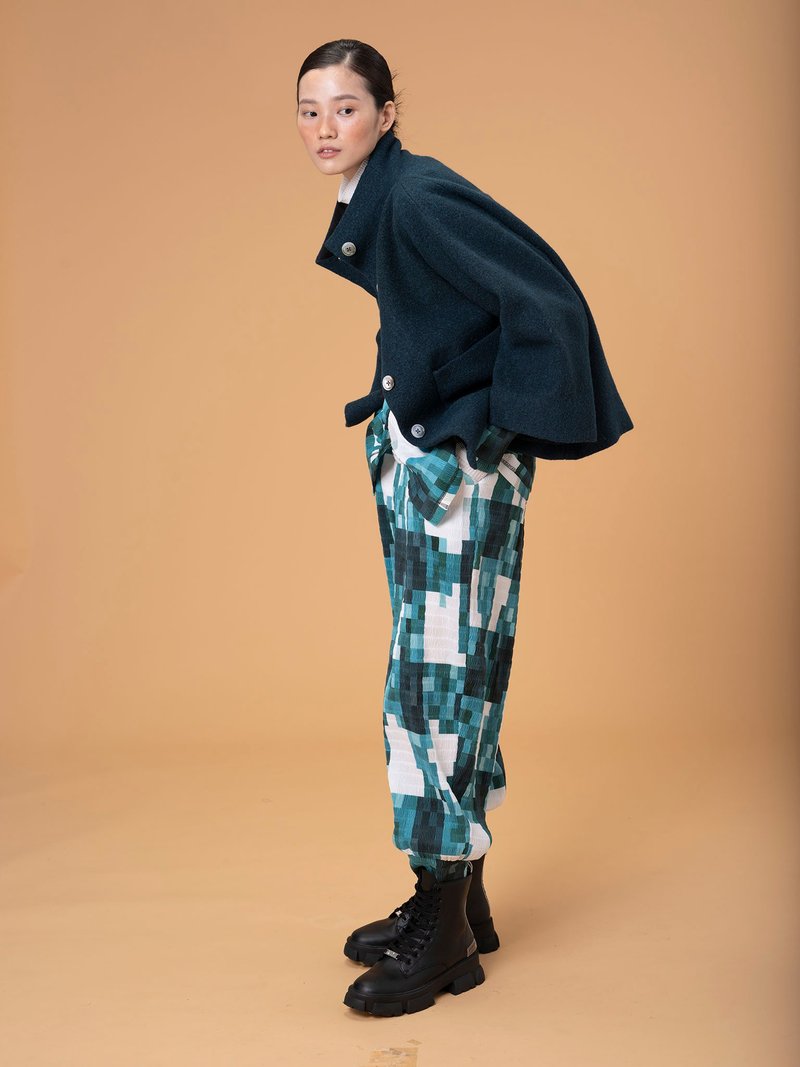 UUIN_质感毛料深绿高领外套 - 女装休闲/机能外套 - 羊毛 绿色