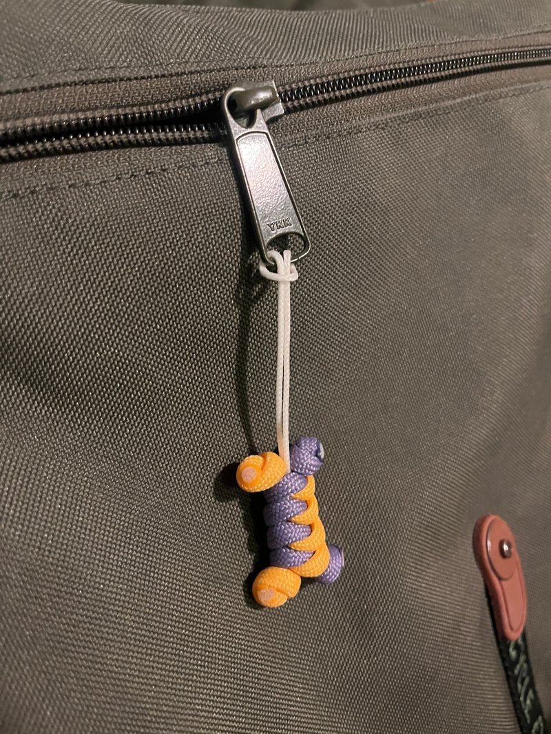 去编 | 狗骨头吊饰 | 伞绳编织 拉链扣 吊饰 - 吊饰 - 聚酯纤维 多色