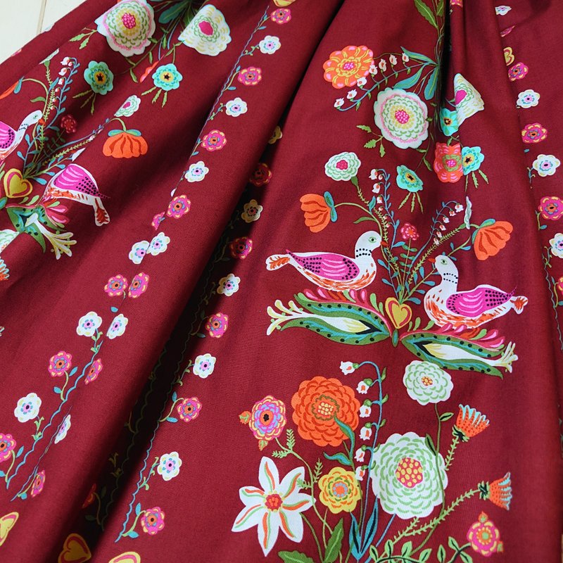 [Made to order] Nathalie Lete Flower Bird Skirt Wine / USA fabric / FREE size / Made in Japan - 裙子 - 棉．麻 红色