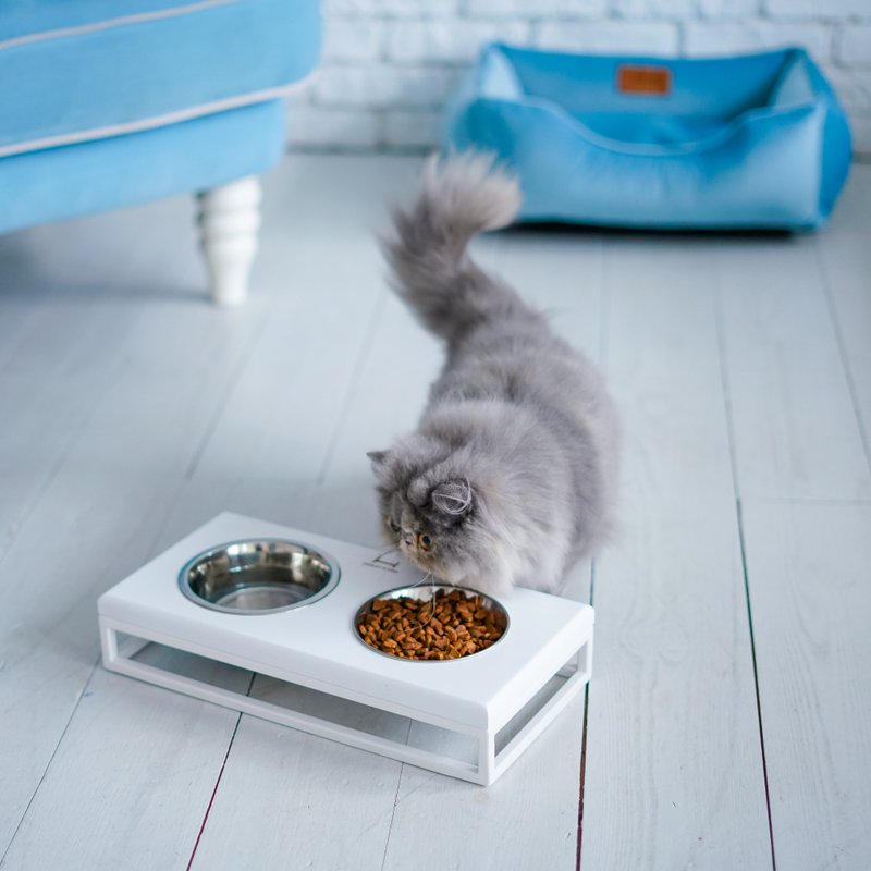 Cat bowls White wooden top, metal base S size 7 cm height, Deep and flat bowls - 碗/碗架 - 其他材质 白色