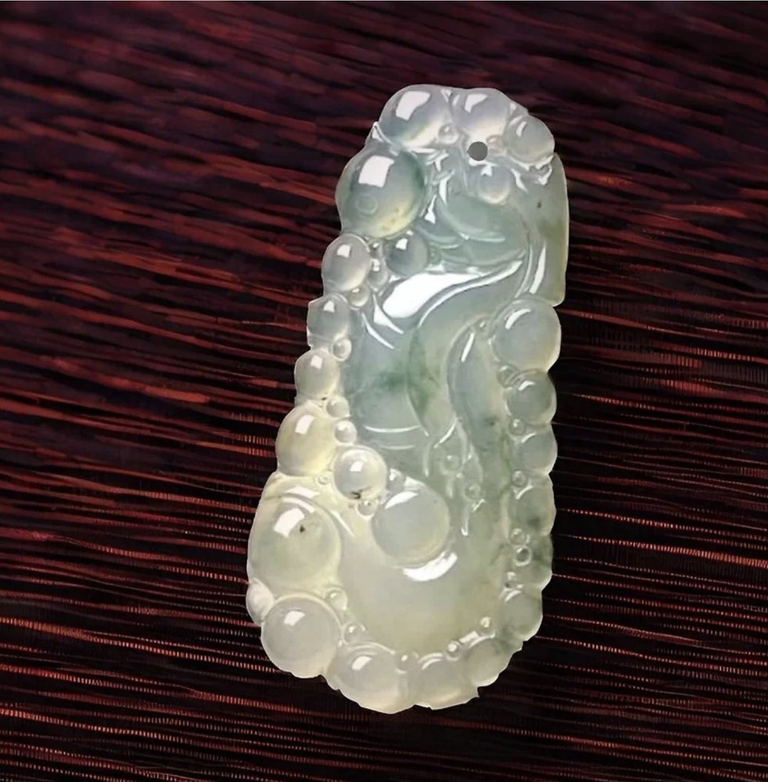 冰种飘花翡翠怀古龙牌项链 | 天然缅甸玉翡翠A货 | 送礼 - 项链 - 玉石 绿色