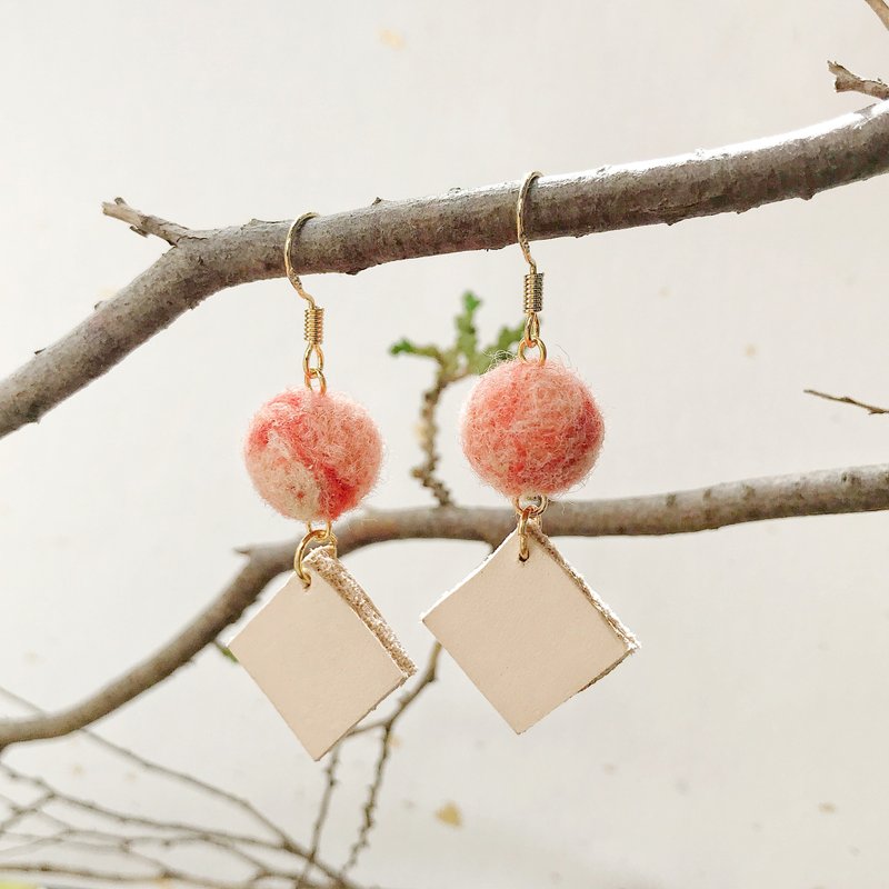 珊瑚橘 植鞣真皮 手作羊毛毡耳环 可改耳夹 - 耳环/耳夹 - 羊毛 橘色