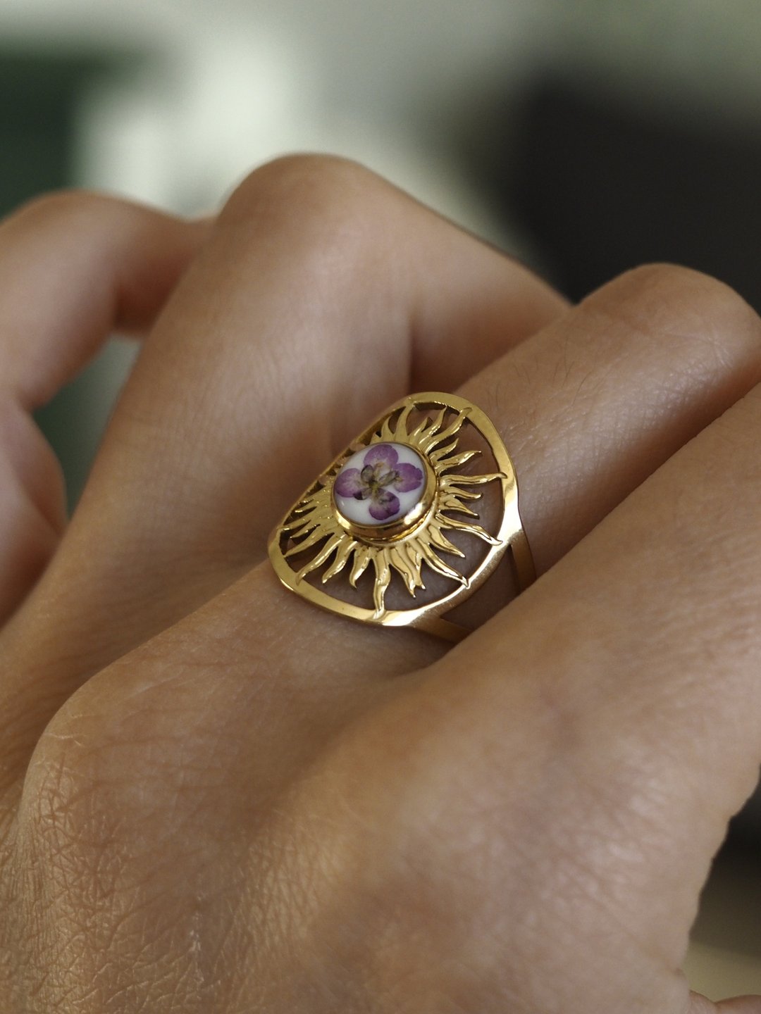 Adjustable sun ring, Alyssum ring, Pressed flower ring, Real flower ring - 戒指 - 植物．花 金色