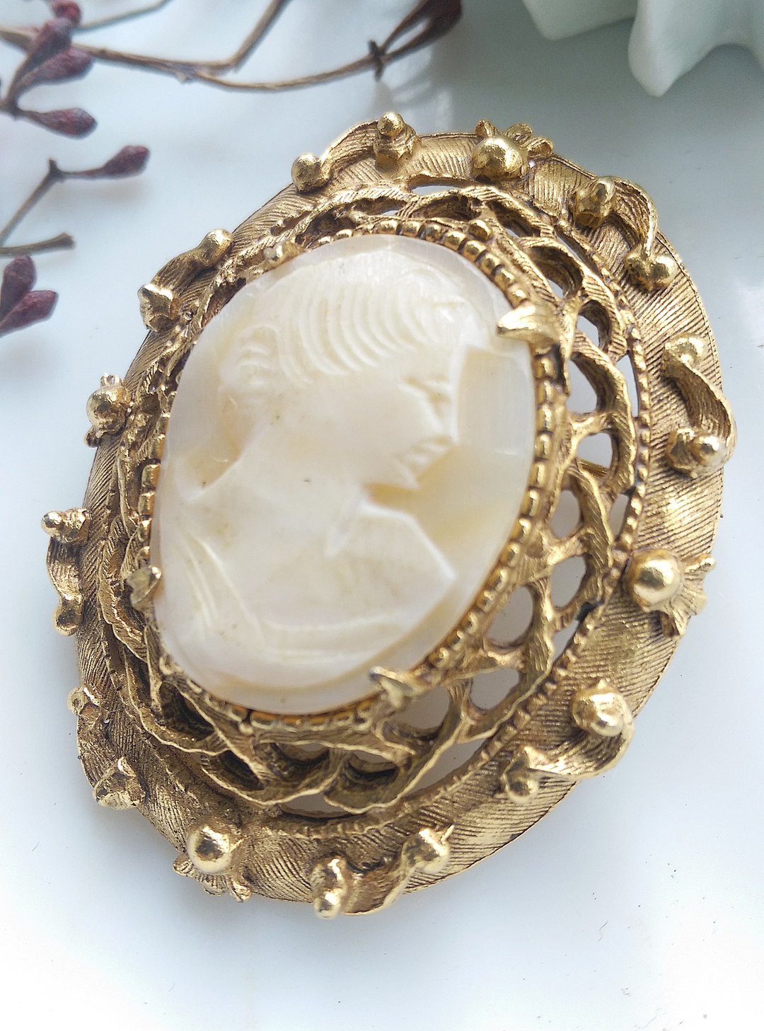 Vintage Jewelry FLORENZA CAMEO 仕女浮雕 麻编框 别针 - 徽章/别针 - 其他金属 金色