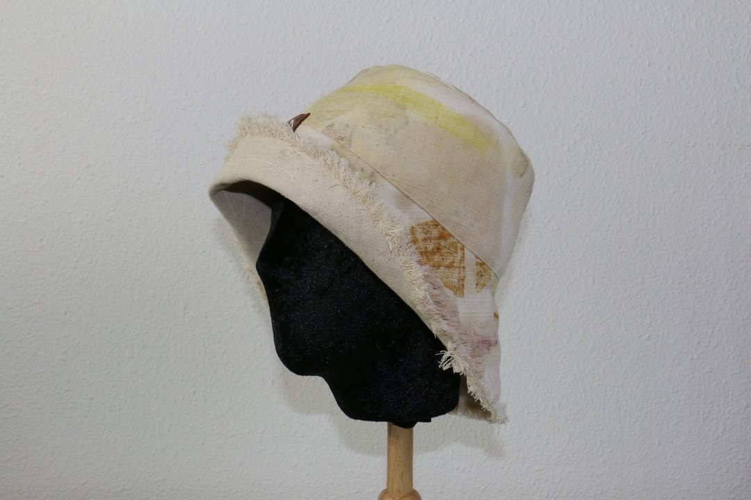 cotton bucket hat natural leaf pattern eco printing. - 帽子 - 棉 