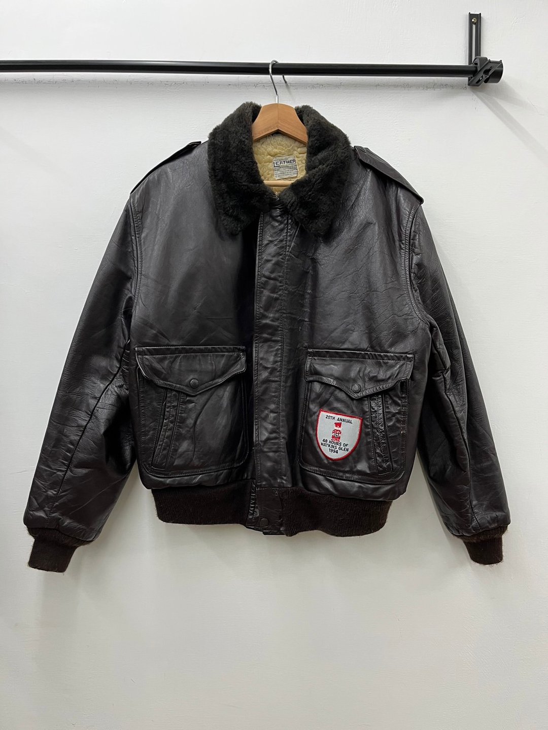 this genuine leather 真皮 皮衣 A-2 轰炸机 飞行外套 布章 古着 - 男装外套 - 真皮 黑色