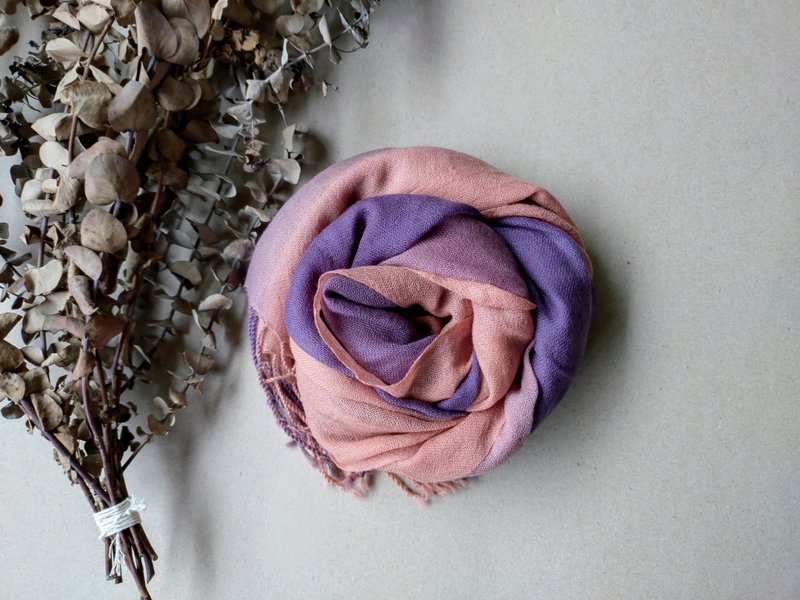 知染生活-天然植物染羊毛围巾/红紫 - 丝巾 - 羊毛 
